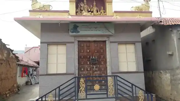 Arulmigu Koranoor Basuveshwara Temple, Koranoor - 635114 அருள்மிகு பசுவேஸ்வரா சுவாமி திருக்கோயில், கொரனூர் - 635114, Krishnagiri - Ancient Temple Architecture and History Image 3