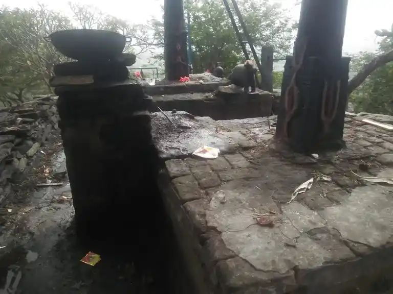 Arulmigu Kothaimalaiperumal Temple, Mannayakkanpatti - 636103 அருள்மிகு கோதைமலைப் பெருமாள் திருக்கோயில், Mannayakkanpatti - 636103, Salem - Ancient Temple Architecture and History Image 2