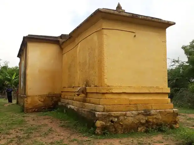 Arulmigu Kothali Navaneethakrishnasamy Temple, Kodaganallur - 627010 அருள்மிகு கொத்தாளி நவநீத கிருஷ்ணசுவாமி திருக்கோயில், Kodaganallur - 627010, Tirunelveli - Ancient Temple Architecture and History Image 3