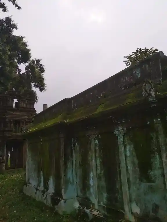 Arulmigu Kothandaramasamy Temple, Kothandaramasamy Templearea, Manallur - 601201 அருள்மிகு கோதண்டராமசுவாமி திருக்கோயில், Kothandaramasamy Templearea, Manallur - 601201, Tiruvallur - Ancient Temple Architecture and History Image 4