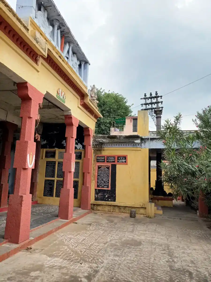 Arulmigu Kothandaramaswamy Temple, Kalaspalayam, Vellore - 632001 அருள்மிகு கோதண்டராம சுவாமி திருக்கோயில், கலாஸ்பாளையம், வேலூர் - 632001, Vellore - Ancient Temple Architecture and History Image 4
