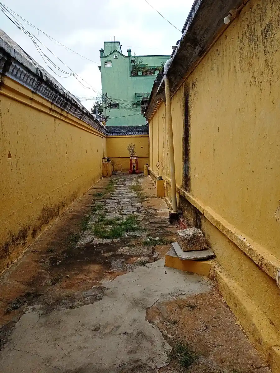 Arulmigu Kothandaramaswamy Temple, Kalaspalayam, Vellore - 632001 அருள்மிகு கோதண்டராம சுவாமி திருக்கோயில், கலாஸ்பாளையம், வேலூர் - 632001, Vellore - Ancient Temple Architecture and History Image 6