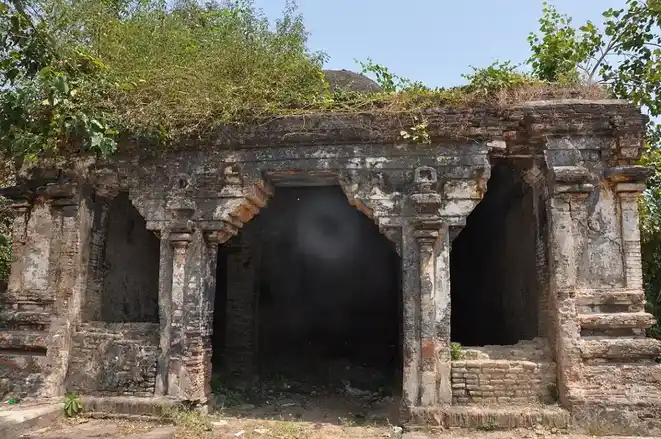 Arulmigu Kothandaramaswamy Temple, Kurichi - 612502 அருள்மிகு கோதண்டராமசாமி திருக்கோயில், Kurichi - 612502, Thanjavur - Ancient Temple Architecture and History Image 12