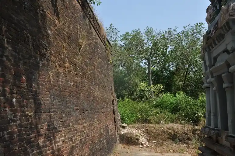 Arulmigu Kothandaramaswamy Temple, Kurichi - 612502 அருள்மிகு கோதண்டராமசாமி திருக்கோயில், Kurichi - 612502, Thanjavur - Ancient Temple Architecture and History Image 18