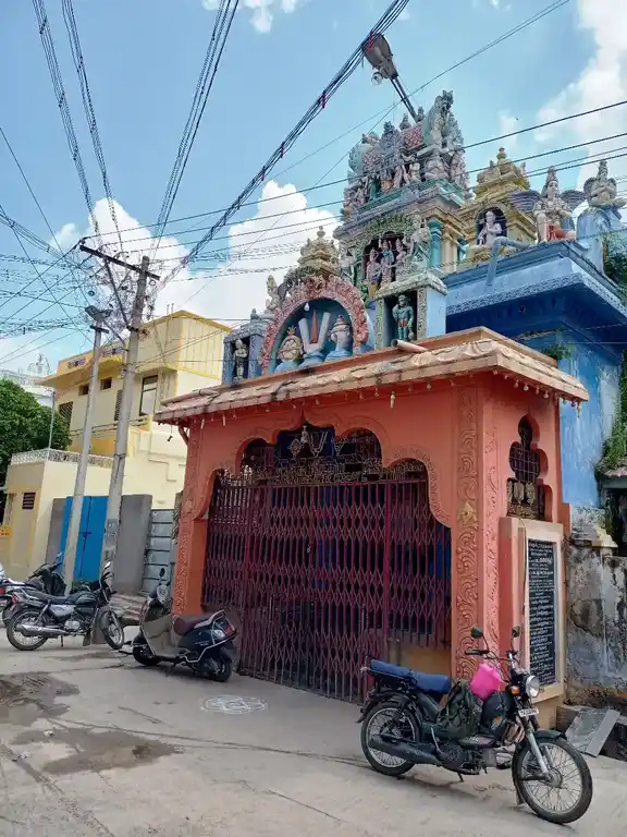 Arulmigu Kothandaramaswamy Temple, Vellore - 632004 அருள்மிகு கோதண்டராம சுவாமி திருக்கோயில், வேலூர் - 632004, Vellore - Ancient Temple Architecture and History Image 2