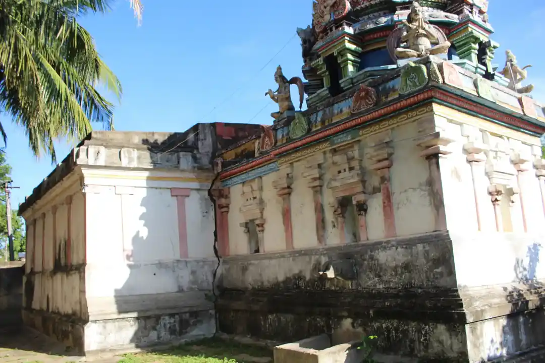 Arulmigu Kothandaramer Temple, Paruthicheri - 612605 அருள்மிகு கோதண்டராமர் திருக்கோயில், Paruthicheri - 612605, Thanjavur - Ancient Temple Architecture and History Image 4