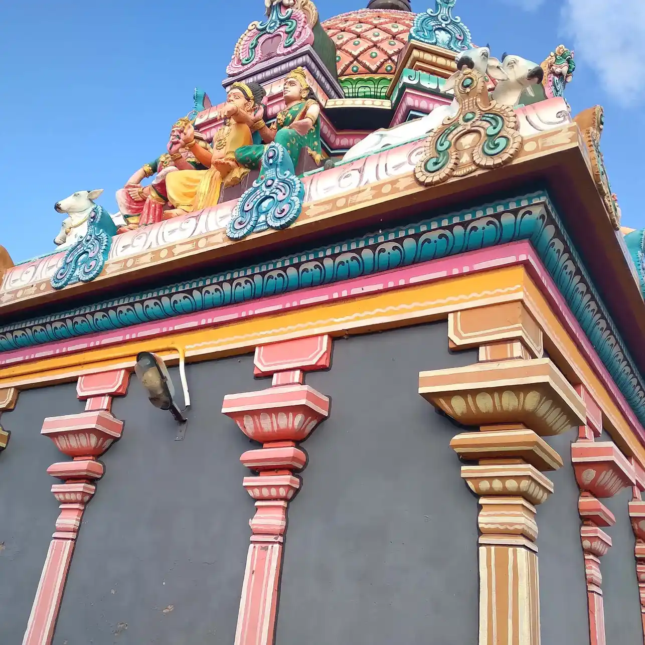 Arulmigu Kothavali Iyyanar Vagayara Temple, Moovanallur - 614014 அருள்மிகு கொத்தவல்லி அய்யனார், மாரியம்மன் மற்றும் பிள்ளையார் வகையறா திருக்கோயில், Moovanallur - 614014, Thiruvarur - Ancient Temple Architecture and History Image 3