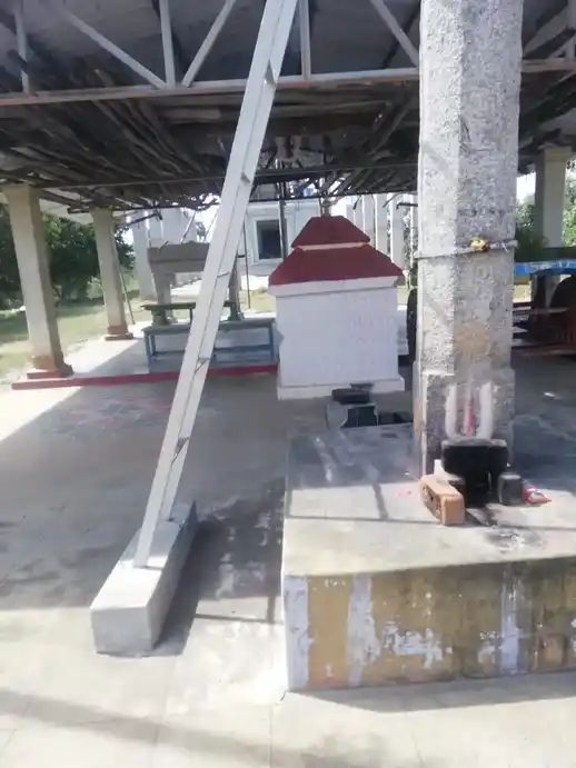 Arulmigu Kothunarasimmaswamy Temple, Samanthamalai - 635115 அருள்மிகு கொத்து நரசிம்மசுவாமி திருக்கோயில், Samanthamalai - 635115, Krishnagiri - Ancient Temple Architecture and History Image 4