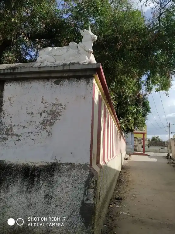 Arulmigu Kottai Brammeswarar Temple, Kottai Street Tirupattur - 635653 அருள்மிகு கோட்டை பிரமேஸ்வரர் திருக்கோயில், கோட்டைதெரு திருப்பத்தூர் - 635653, Thirupathur - Ancient Temple Architecture and History Image 2