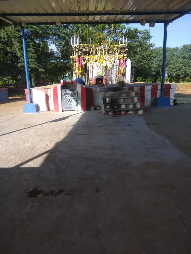 அருள்மிகு கோட்டைக்கருப்பணசாமி திருக்கோவில், ப.விராலிப்பட்டி - 624202 - Main View