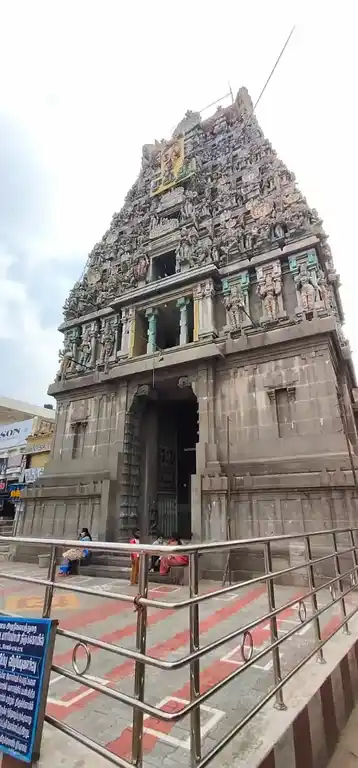 Arulmigu Kottai Mariamman Temple, Town Bus Stand, Salem - 636001 அருள்மிகு கோட்டை மாரியம்மன் திருக்கோயில், Town Bus Stand, Salem - 636001, Salem - Ancient Temple Architecture and History Image 3