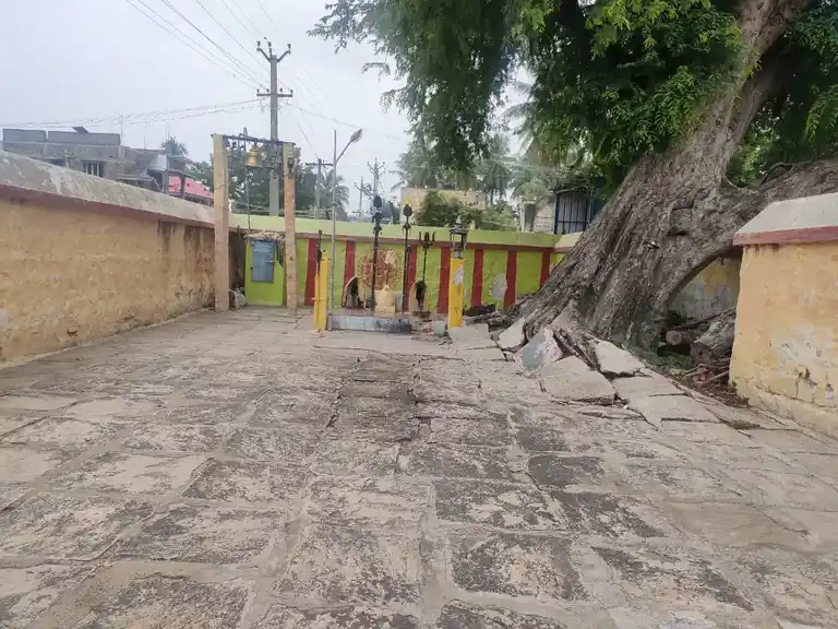 Arulmigu Kottai Munishwarar Temple, Aranthangi - 614616 அருள்மிகு கோட்டைமுனீஸ்வரர் திருக்கோயில், Aranthangi - 614616, Pudukkottai - Ancient Temple Architecture and History Image 2