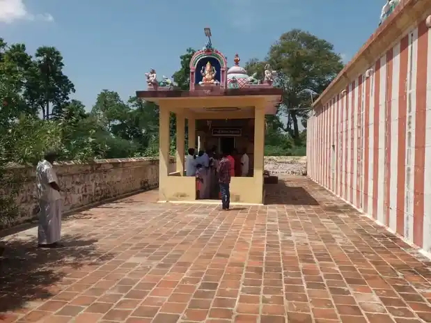 Arulmigu Kottapillaiyar, Meenakshi Sundareswarar Temple, Nkambanoor - 630207 அருள்மிகு கோட்டைப்பிள்ளையார் திருக்கோயில், Nkambanoor - 630207, Sivagangai - Ancient Temple Architecture and History Image 4