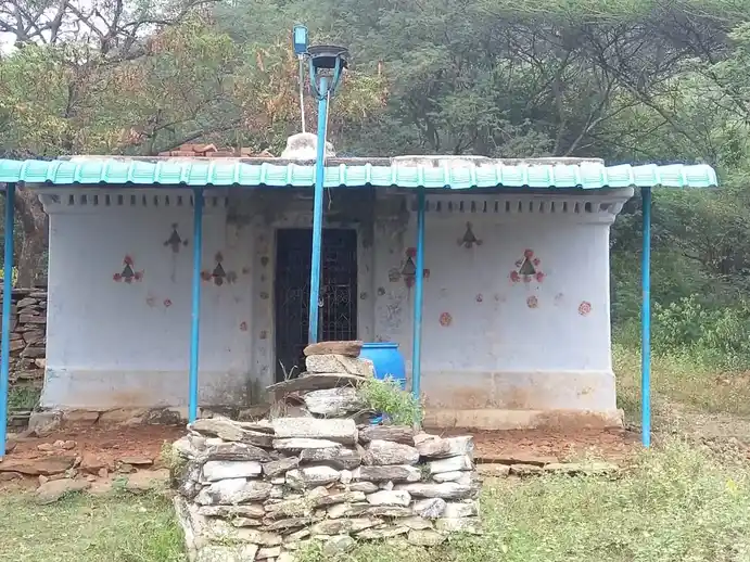 Arulmigu Kottarayasamy Temple, Thottakanam - 635121 Arulmigu Kottarayasamy Temple, Thottakanam - 635121, Krishnagiri - Ancient Temple Architecture and History Image 3