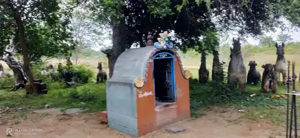 Arulmigu Kovartthamudaiya Ayyanar Temple, Lempalakkudi - 622412 அருள்மிகு கோவர்த்தமுடைய அய்யனார் திருக்கோயில், Lempalakkudi - 622412, Pudukkottai - Ancient Temple Architecture and History Image 8