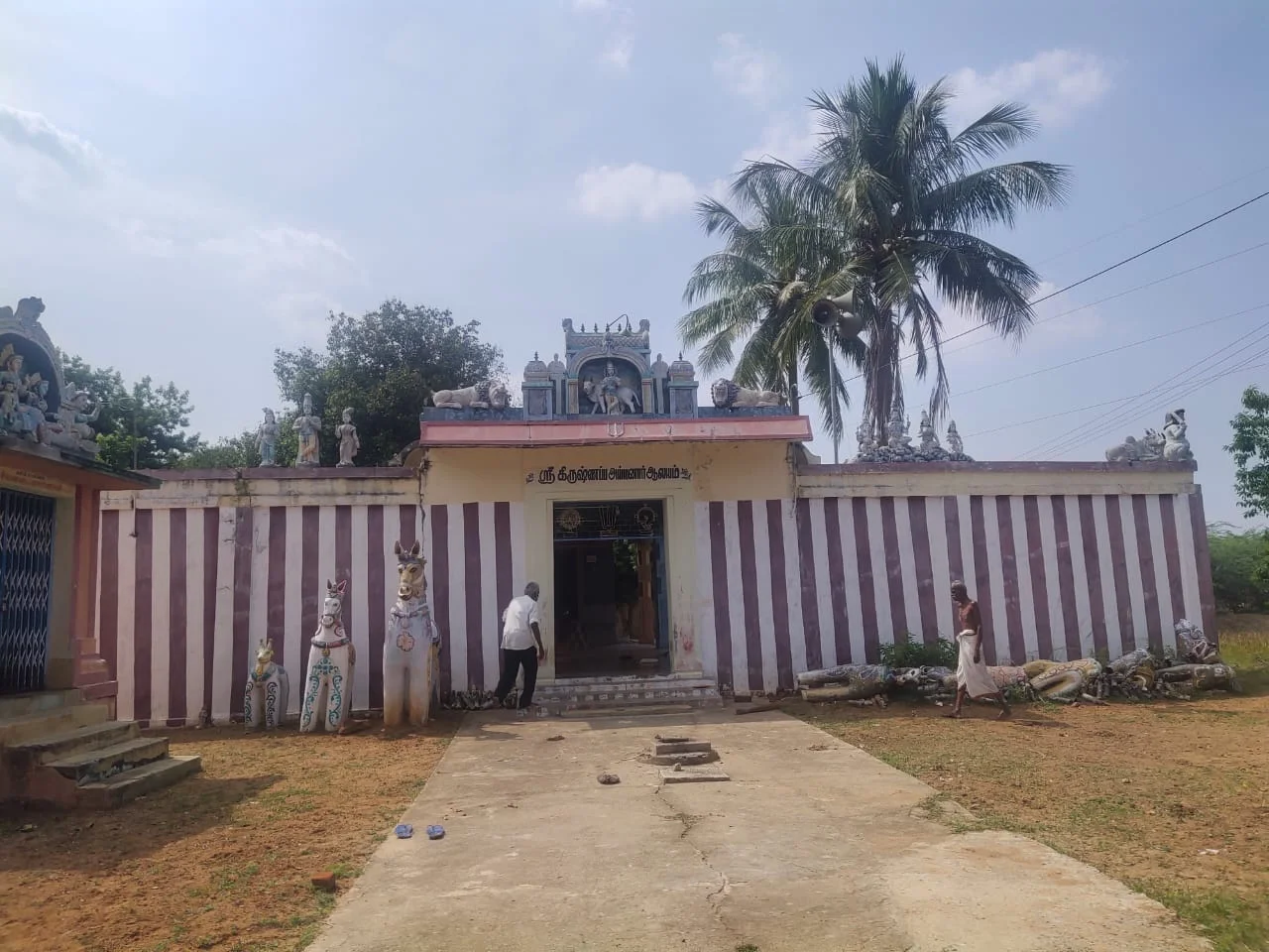 அருள்மிகு. கிருஷ்ண அய்யனார் திருக்கோயில், Ranasingapuram - 630216 - Main View