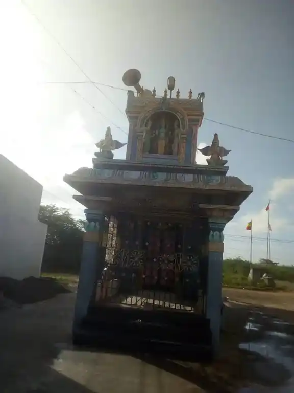 Arulmigu Krishnamurthyswami Bajanaigopal Temple, Arakkonam Main Road, Kattupattur - 631552 அருள்மிகு கிருணணமூர்த்தி சுவாமி பஜணகோபால் திருக்கோயில், Arakkonam Main Road, Kattupattur - 631552, Kancheepuram - Ancient Temple Architecture and History Image 3