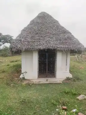 Arulmigu Krishnan Senthamaraikannan Temple, Oonaiyur, Thirumayam Taluk - 622102 அருள்மிகு கிருஷ்ணன், செந்தாமரைக்கண்ணன் திருக்கோயில், ஊனையூர், திருமயம் வட்டம் - 622102, Pudukkottai - Ancient Temple Architecture and History Image 4