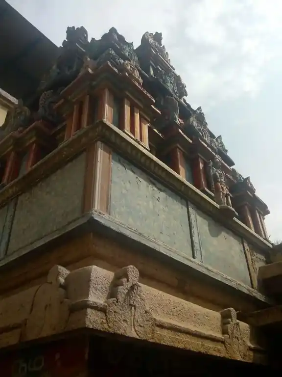 Arulmigu Krishnan@Vengatesaperumal, Near Chatram Bus Stand, Thiruchirappalli - 620002 Arulmigu Krishnan@Vengatesaperumal, Near Chatram Bus Stand, Thiruchirappalli - 620002, Thiruchirappalli - Ancient Temple Architecture and History Image 5