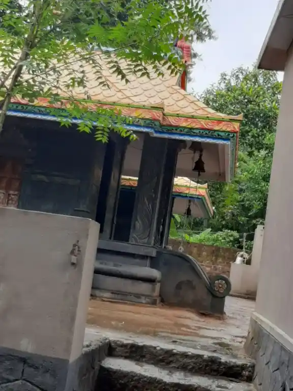 Arulmigu Krishnasamy Temple, Medhukummal, Athancode - 629165