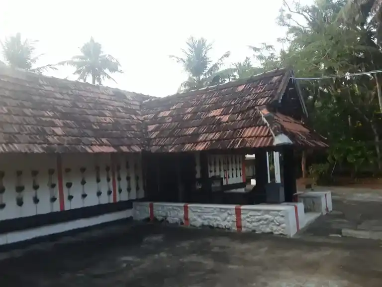 Arulmigu Krishnasamy Temple, Meenachel, Kaliyakavilai - 629162 Arulmigu Krishnasamy Temple, Meenachel, Kaliyakavilai - 629162, Kanyakumari - Ancient Temple Architecture and History Image 5