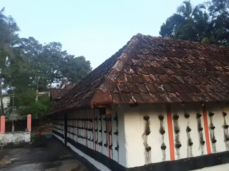 Arulmigu Krishnasamy Temple, Meenachel, Kaliyakavilai - 629162 Arulmigu Krishnasamy Temple, Meenachel, Kaliyakavilai - 629162, Kanyakumari - Ancient Temple Architecture and History Image 6