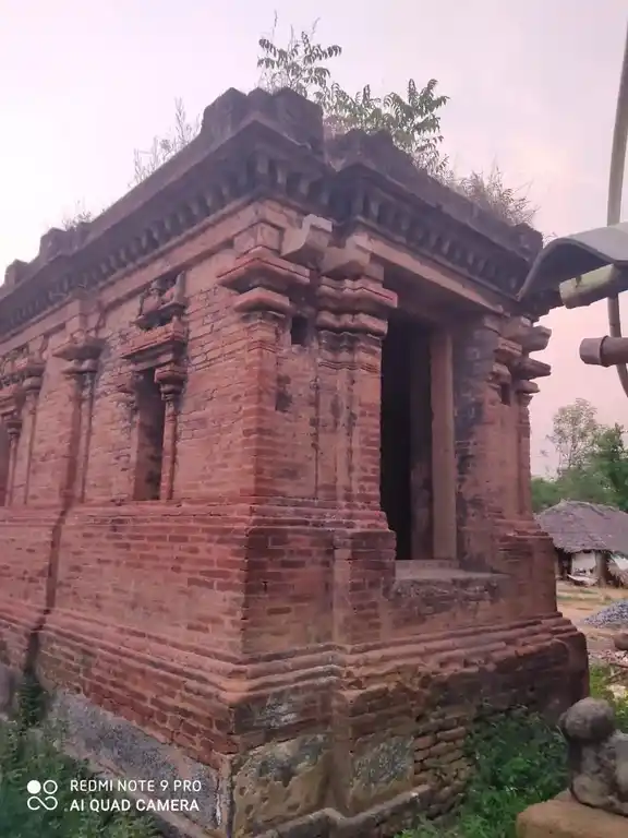 Arulmigu Krishnaswamy Temple, Kovilvalgai - 612904 அருள்மிகு கிருஷ்ணசுவாமி திருக்கோயில், கோவில்வாழ்க்கை - 612904, Ariyalur - Ancient Temple Architecture and History Image 2