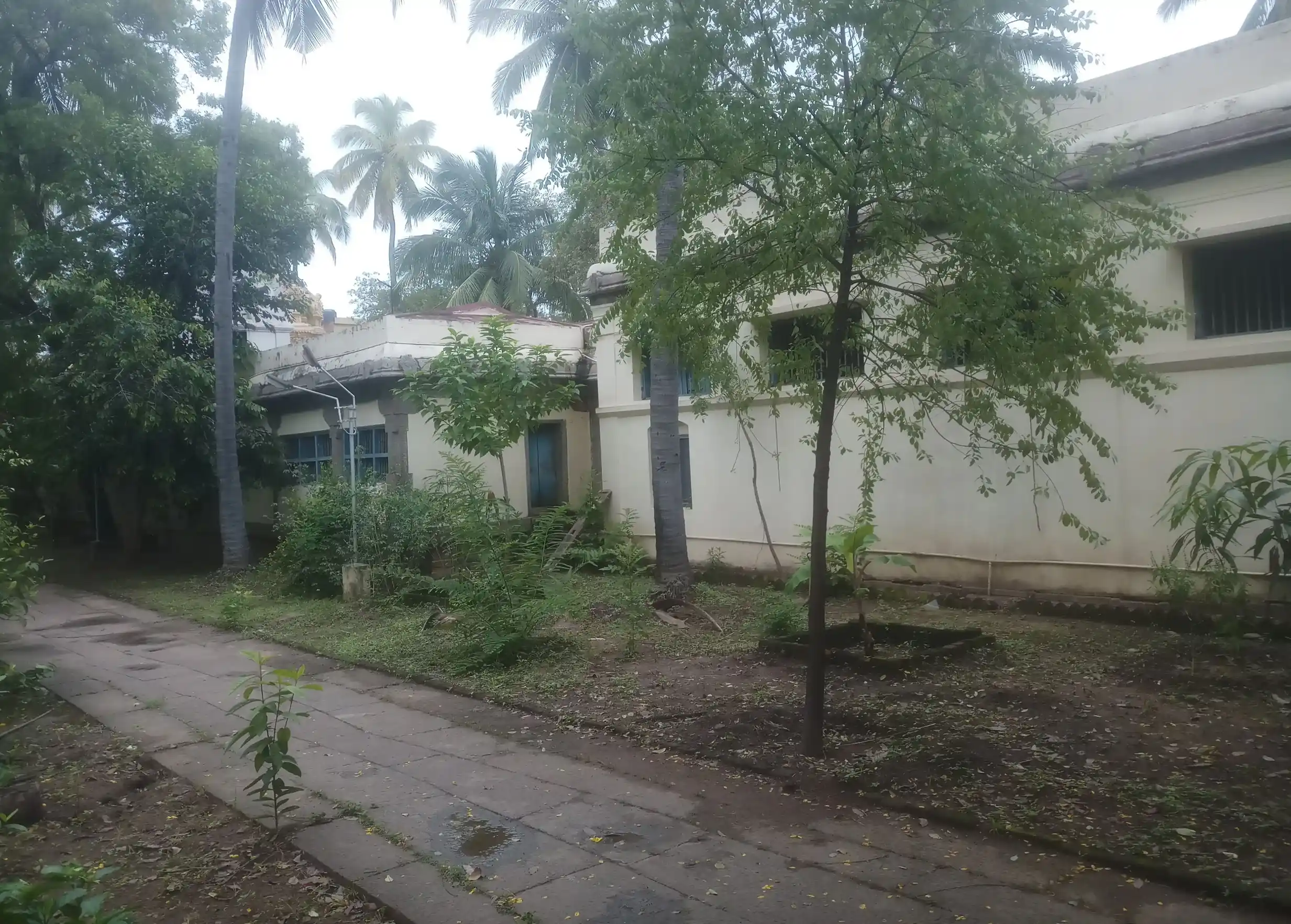 Arulmigu Krishnaswamy Temple, Krishnankoil, Vadassery, Nagercoil - 629001 அருள்மிகு கிருஷ்ணசுவாமி திருக்கோயில், Krishnankoil, Vadassery, Nagercoil - 629001, Kanyakumari - Ancient Temple Architecture and History Image 3