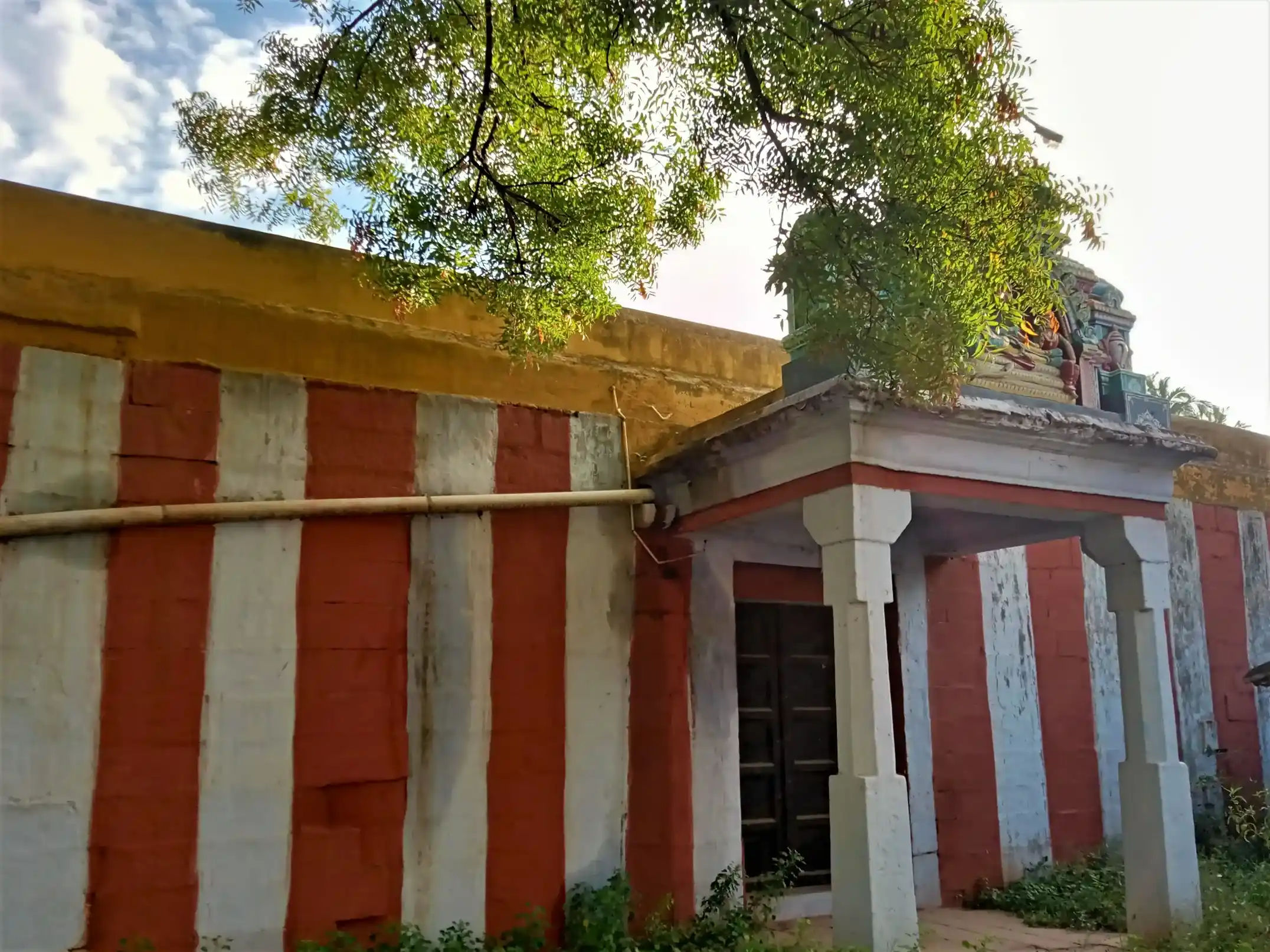 Arulmigu Krishnaswamy Vakaiyara Temple, Tirunelveli - 627401 அருள்மிகு கிருஷ்ணசுவாமி வகையறா திருக்கோயில், அம்பாசமுத்திரம், Tirunelveli - 627401, Tirunelveli - Ancient Temple Architecture and History Image 11