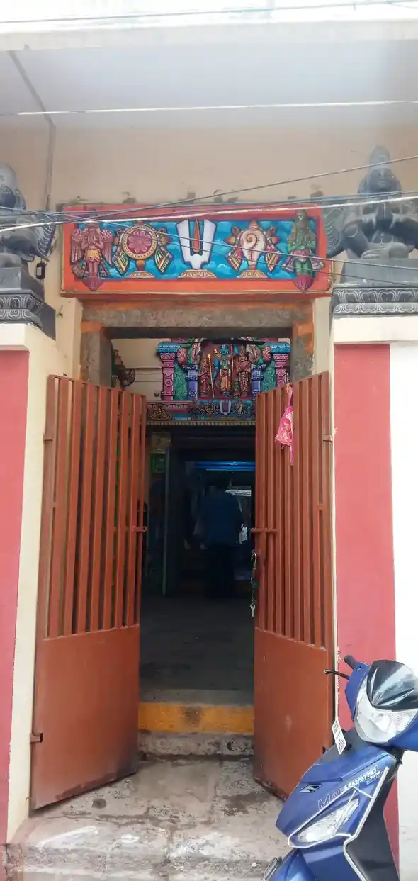 Arulmigu Krishnavasa Udayai Sabai Attach Arulmigu Kuthandaramar Temple, Thiruvallicani, Chennai - 600005 அருள்மிகு கிருஷ்ணவாச உடையார் சபை இணைப்பு அருள்மிகு கோதண்டாமர் திருக்கோயில், திருவல்லிக்கேணி, சென்னை - 600005, Chennai - Ancient Temple Architecture and History Image 2