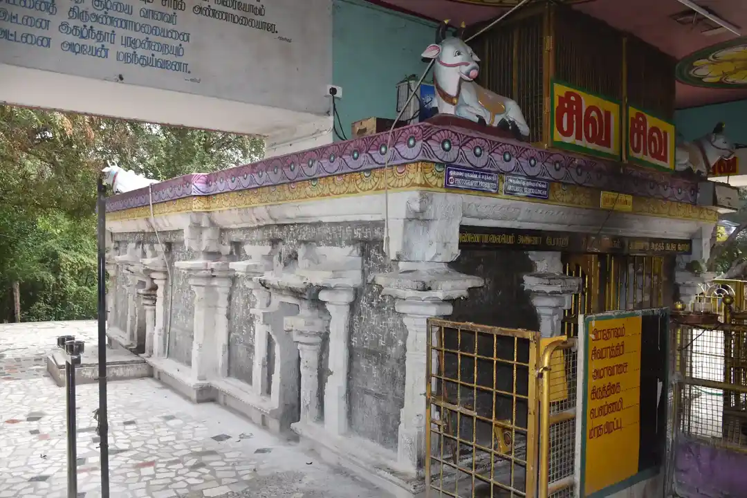 Arulmigu Kuberalingam Temple, Tiruvannamalai - 606604 அருள்மிகு குபேரலிங்கம் திருக்கோயில், திருவண்ணாமலை - 606604, Tiruvannamalai - Ancient Temple Architecture and History Image 4