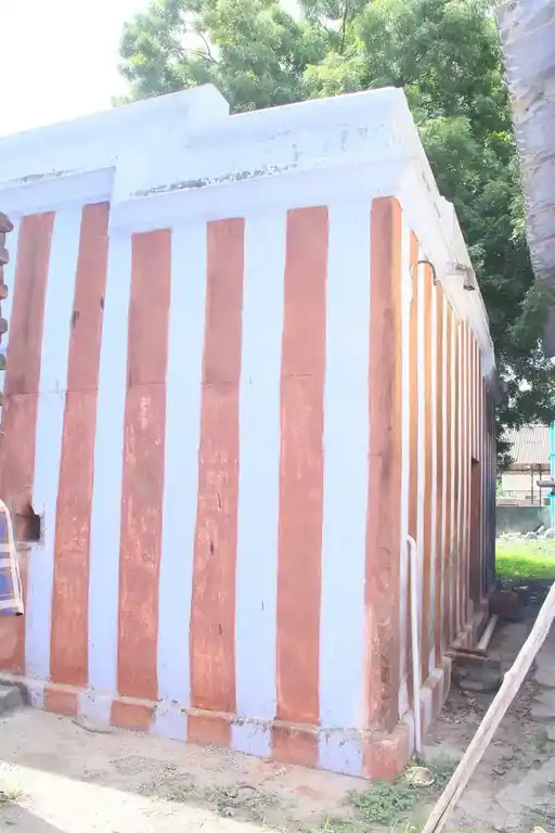 Arulmigu Kudanattamman And Santhana Mariamman Temple, Author Kasba - 628151 அருள்மிகு குடநாட்டம்மன் மற்றும் சந்தனமாரியம்மன் திருக்கோயில், Author Kasba - 628151, Thoothukudi - Ancient Temple Architecture and History Image 4