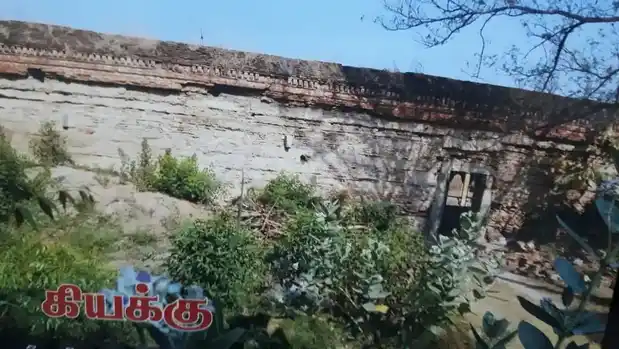 Arulmigu Kugai Varadarajaperumal Temple, Avoor Po - 604601 Arulmigu Kugai Varadarajaperumal Temple, Avoor Po - 604601, Tiruvannamalai - Ancient Temple Architecture and History Image 2