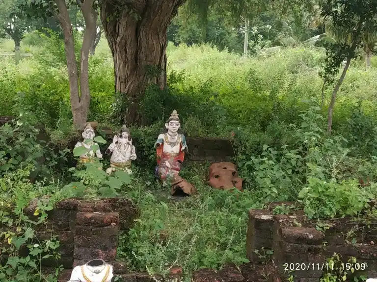 Arulmigu Kulakarai Ayyanar Temple, Valanadu - 621305 Arulmigu Kulakarai ayyanar Temple, Valanadu - 621305, Thiruchirappalli - Ancient Temple Architecture and History Image 3