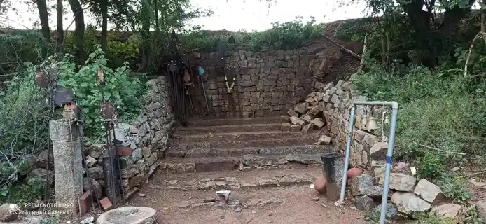 Arulmigu Kulakarai Muniyapaswamy Temple, Aanayur - 621302