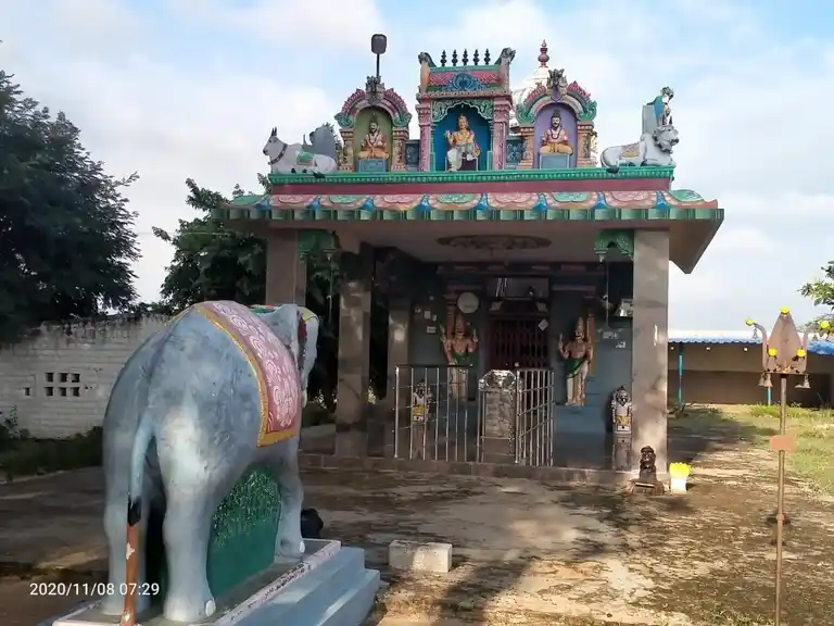 Arulmigu Kulakkarai Ayyanar Temple, Avvaiyarpatti - 622515 அருள்மிகு குளக்கரை அய்யனார் திருக்கோயில், அவ்வையார்பட்டி - 622515, Pudukkottai - Ancient Temple Architecture and History Image 7