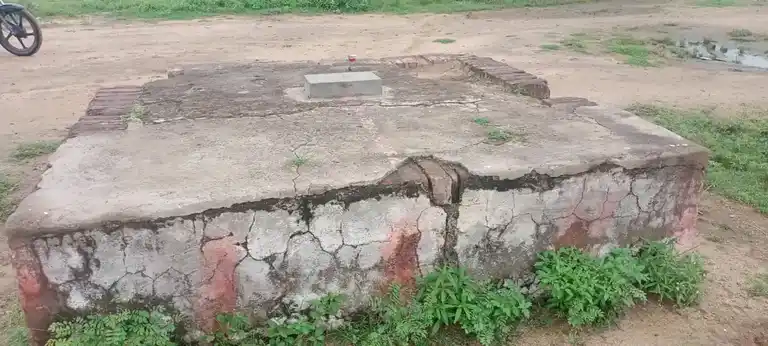 Arulmigu Kulam Ayyanar Temple, Elumalai - 625535