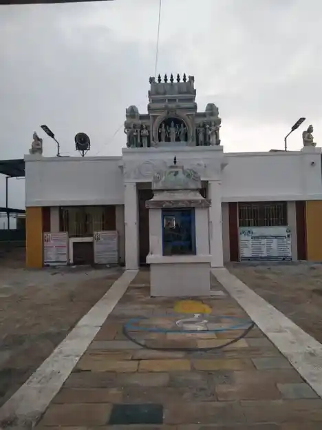 Arulmigu Kulamperumal Temple, Alakuvarpatti - 624001 அருள்மிகு குளம்பெருமாள் கோயில், அலக்குவார்பட்டி - 624001, Dindigul - Ancient Temple Architecture and History Image 5
