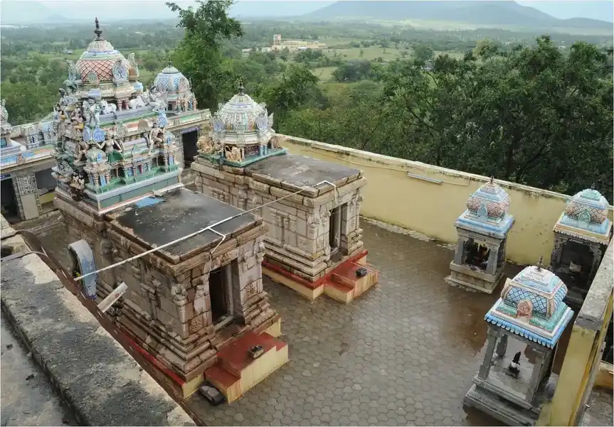 Arulmigu Kulanthai Velayudhasamy Temple, Kurunthamalai, Thekampatti - 641104