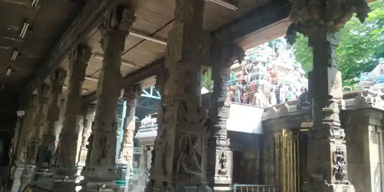 Arulmigu Kulanthai Velayutha Swamy Temple, Adivaram, Palani - 624601 அருள்மிகு குழந்தை வேலாயுத சாமி திருக்கோயில், அடிவாரம், பழனி - 624601, Dindigul - Ancient Temple Architecture and History Image 4