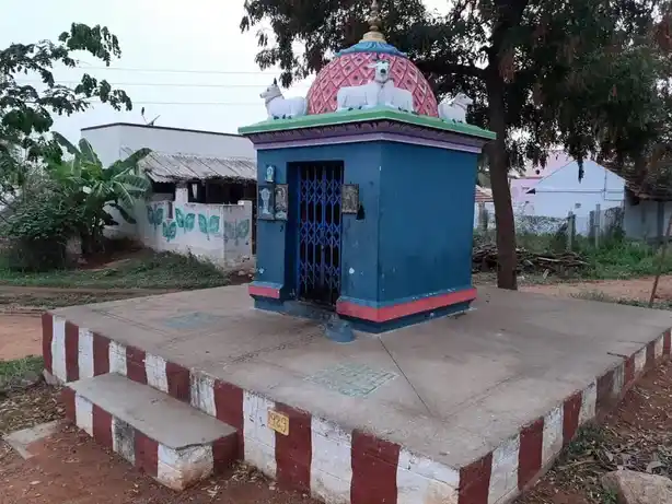 Arulmigu Kulanthaigoundanpatti Vinayagar Temple, Vanikarai - 624710 அருள்மிகு குழந்தைகவுண்டன்பட்டி விநாயகர் திருக்கோயில், Vanikarai - 624710, Dindigul - Ancient Temple Architecture and History Image 4