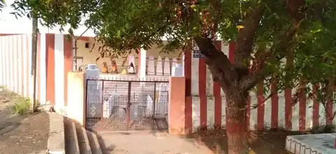 Arulmigu Kulasekara Raja and Yuva Raja Temple, Arugankulam, Arugankulam - 627357 அருள்மிகு குலசேகரராஜா மற்றும் யுவராஜா திருக்கோயில், அருகன்குளம், அருகன்குளம் - 627357, Tirunelveli - Ancient Temple Architecture and History Image 2