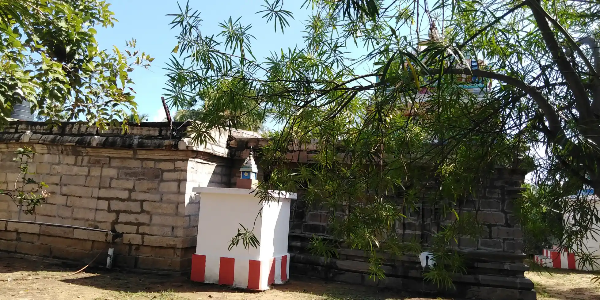 Arulmigu Kulasekaramudaiyar Temple, Kondanagaram - 627010 அருள்மிகு குலசேகரமுடையார் திருக்கோயில், கொண்டாநகரம் - 627010, Tirunelveli - Ancient Temple Architecture and History Image 2