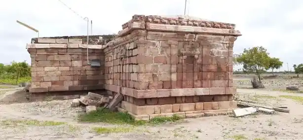 Arulmigu Kulasekaranathan And Rajan Temple, Ottapidaram - 628401 அருள்மிகு குலசேகரநாதர் மற்றும் ராஜன் திருக்கோயில், Ottapidaram - 628401, Thoothukudi - Ancient Temple Architecture and History Image 3