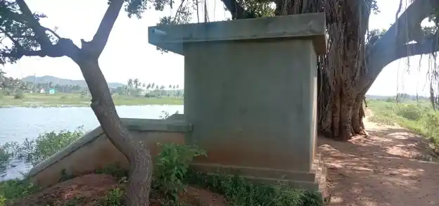 Arulmigu Kulathu Kannimaar Temple, Vayalpatti - 625534 Temple