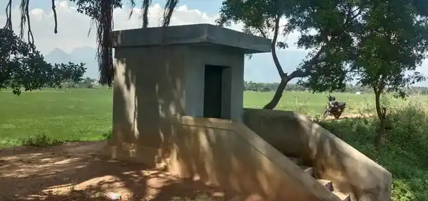 Arulmigu Kulathu Kannimaar Temple, Vayalpatti - 625534 Arulmigu Kulathu Kannimaar Temple, Vayalpatti - 625534, Theni - Ancient Temple Architecture and History Image 2