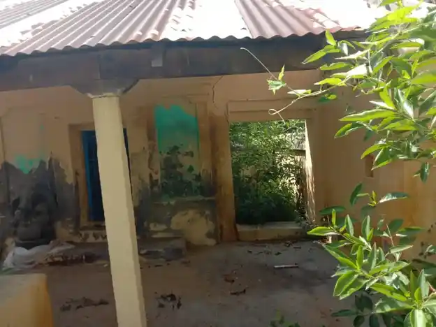 Arulmigu Kulathuayyanar Temple, Rajendram - 613205 அருள்மிகு குளத்து அய்யனார் திருக்கோயில், Rajendram - 613205, Thanjavur - Ancient Temple Architecture and History Image 7