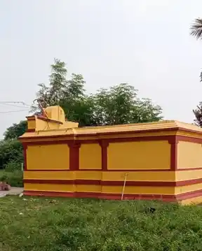 Arulmigu Kulingiamman, Lakshmiamman, Ellaiamman Temple, Centre Of The Village, Eliambedu - 601204 அருள்மிகு குலுங்கியம்மன், இலட்சுமியம்மன், எல்லையம்மன் திருக்கோயில், Centre Of The Village, Eliambedu - 601204, Tiruvallur - Ancient Temple Architecture and History Image 2