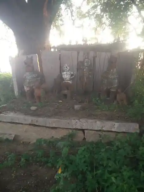 Arulmigu Kullagoundanoor Muniyappan Temple, Kullagoundanur - 624620 Arulmigu Kullagoundanoor Muniyappan Temple, Kullagoundanur - 624620, Dindigul - Ancient Temple Architecture and History Image 10