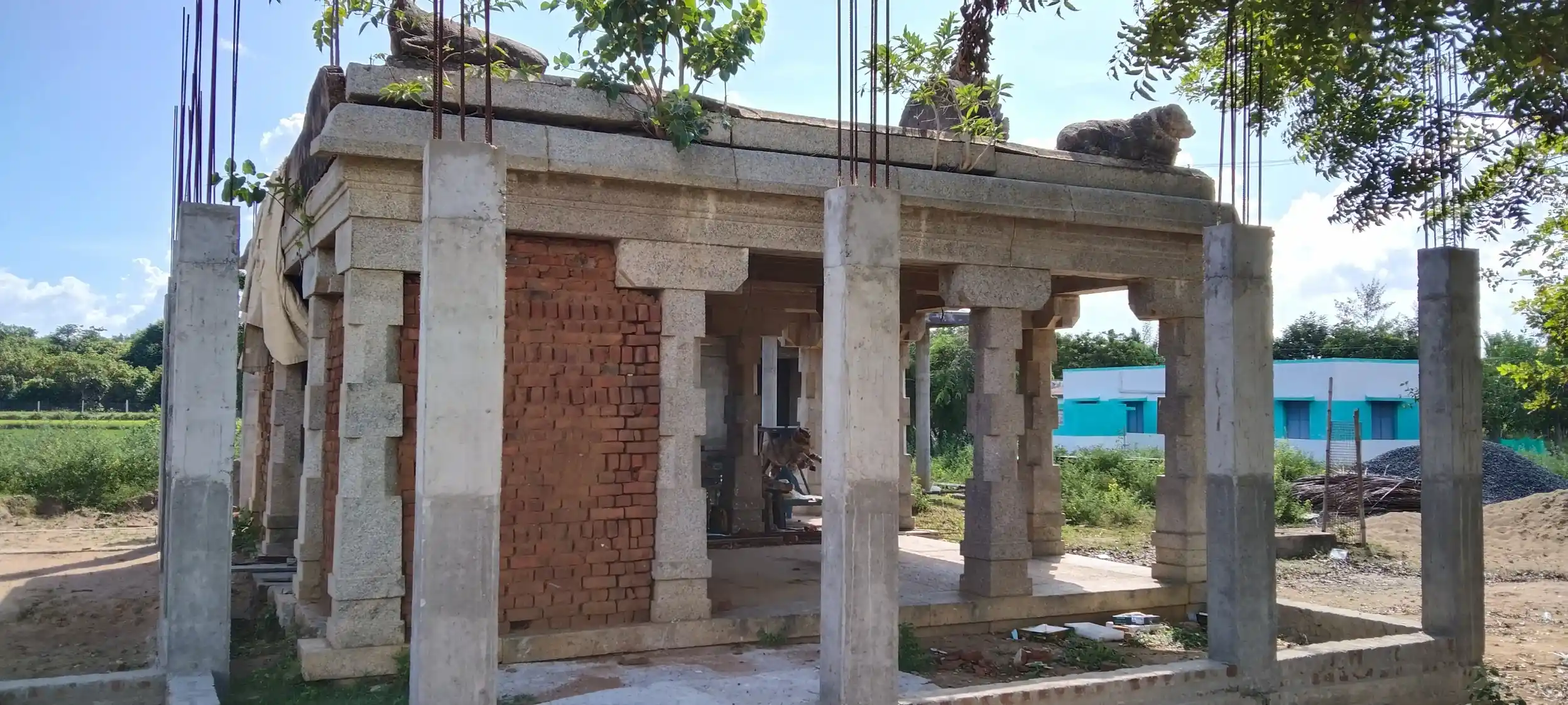 Arulmigu Kullumadhurai Ayyanar Temple, Raramuthirakkottai - 614501